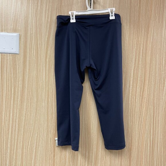 Under Armour Navy Capris Size M NWT - Picture 2 of 3